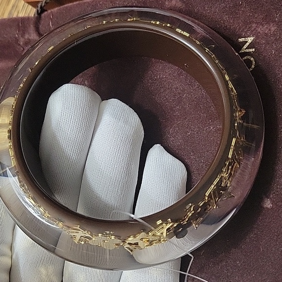 LOUIS VUITTON WIDER INCLUSION RESIN BANGLE - Picture 2 of 7